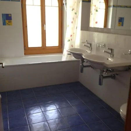 Great View Floor Spacious Flat With Pool And Gym Chateau-d'Oex