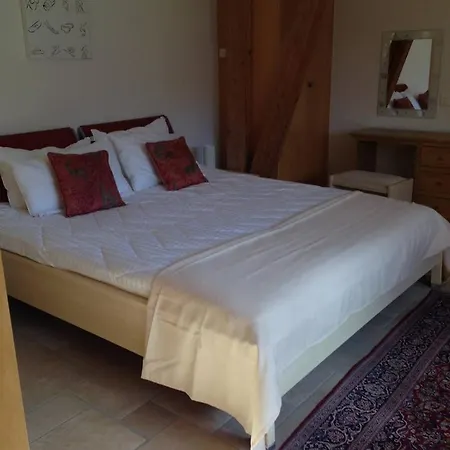 Great View Floor Spacious Flat With Pool And Gym *