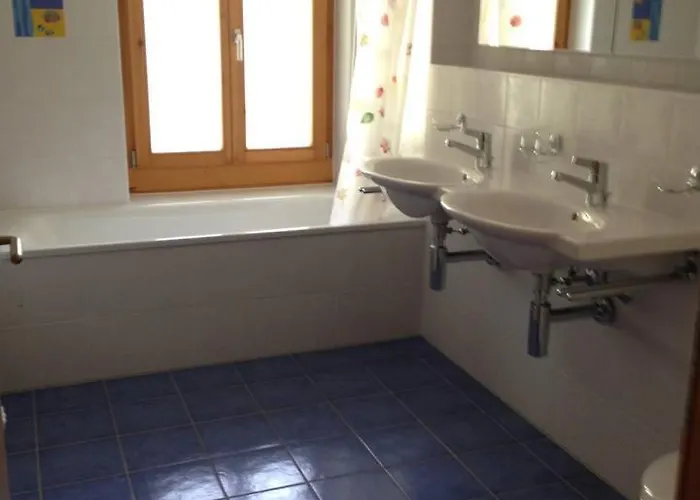 Great View Floor Spacious Flat With Pool And Gym Chateau-d'Oex