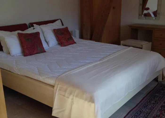 Great View Floor Spacious Flat With Pool And Gym *