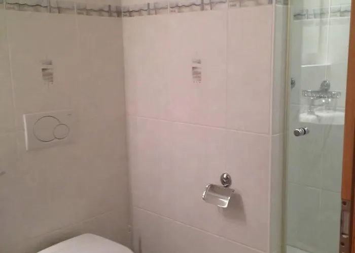 Great View Floor Spacious Flat With Pool And Gym שאטו-דו